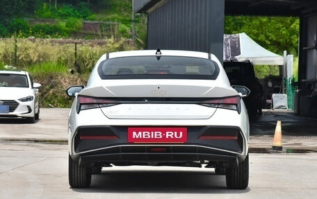 Hyundai Elantra, 2025 год, 1 450 000 рублей, 3 фотография