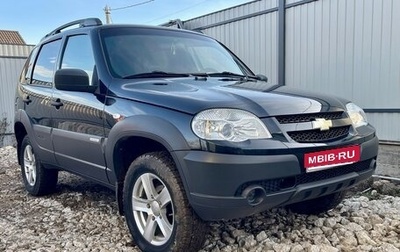 Chevrolet Niva I рестайлинг, 2018 год, 815 000 рублей, 1 фотография