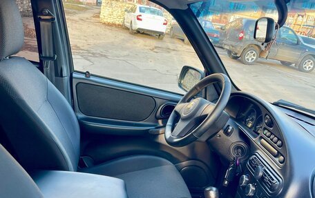 Chevrolet Niva I рестайлинг, 2018 год, 815 000 рублей, 10 фотография