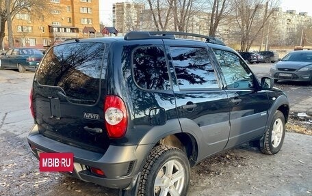 Chevrolet Niva I рестайлинг, 2018 год, 815 000 рублей, 5 фотография