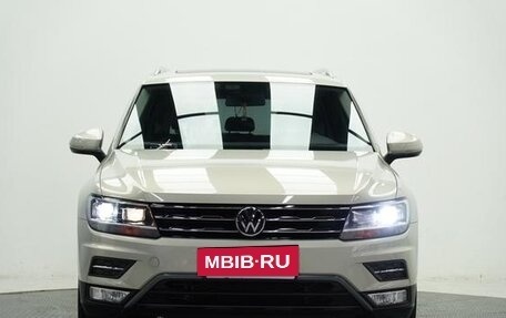 Volkswagen Tiguan II, 2021 год, 1 800 300 рублей, 7 фотография