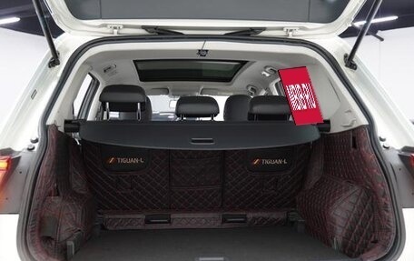 Volkswagen Tiguan II, 2021 год, 1 800 300 рублей, 13 фотография