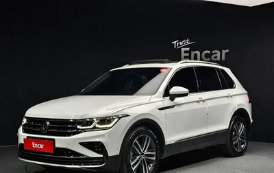 Volkswagen Tiguan II, 2022 год, 2 580 500 рублей, 1 фотография