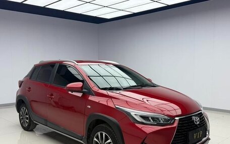 Toyota Yaris XP150 рестайлинг, 2021 год, 1 050 300 рублей, 2 фотография