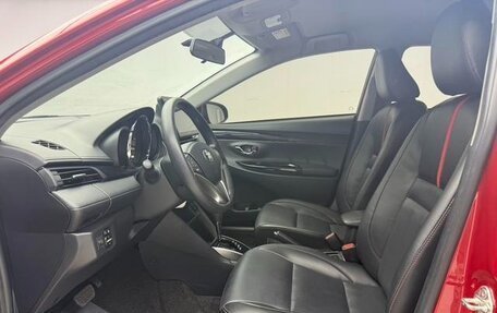 Toyota Yaris XP150 рестайлинг, 2021 год, 1 050 300 рублей, 6 фотография