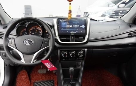 Toyota Yaris XP150 рестайлинг, 2022 год, 920 300 рублей, 7 фотография