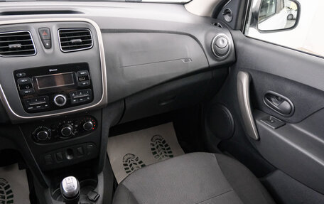 Renault Logan II, 2020 год, 789 000 рублей, 10 фотография