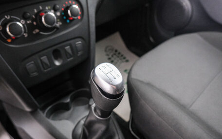 Renault Logan II, 2020 год, 789 000 рублей, 15 фотография