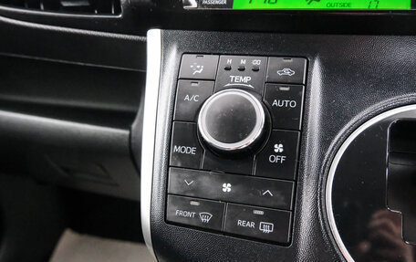 Toyota Wish II, 2011 год, 1 429 000 рублей, 16 фотография