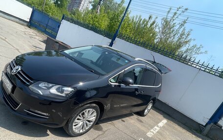 Volkswagen Sharan II, 2013 год, 1 250 000 рублей, 3 фотография