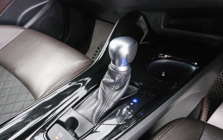 Toyota C-HR I рестайлинг, 2017 год, 1 769 000 рублей, 16 фотография