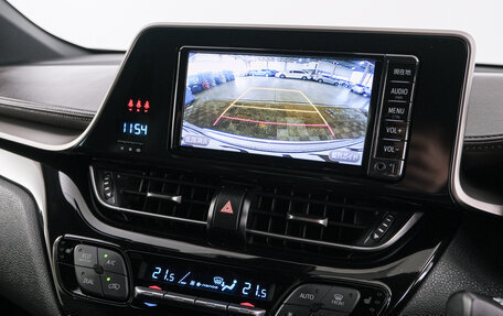 Toyota C-HR I рестайлинг, 2017 год, 1 769 000 рублей, 14 фотография