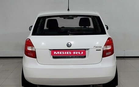 Skoda Fabia II, 2013 год, 850 000 рублей, 3 фотография