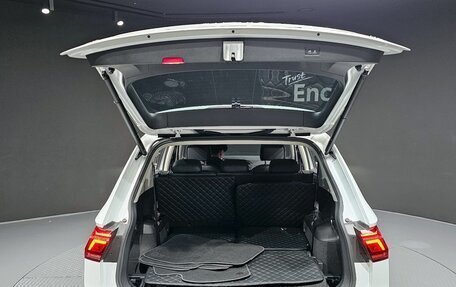 Volkswagen Tiguan II, 2022 год, 2 500 121 рублей, 9 фотография