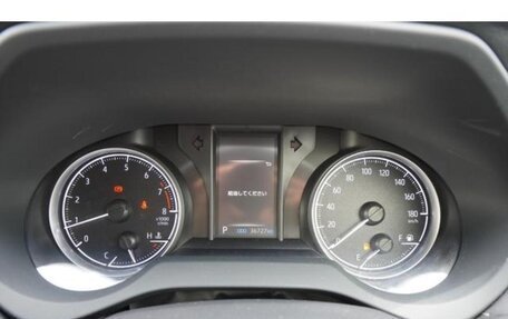 Toyota Harrier, 2020 год, 2 600 000 рублей, 10 фотография