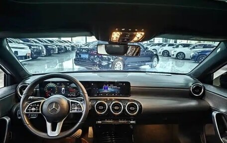 Mercedes-Benz A-Класс, 2021 год, 1 820 000 рублей, 6 фотография