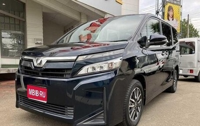 Toyota Voxy III, 2018 год, 2 400 000 рублей, 1 фотография