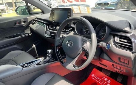 Toyota C-HR I рестайлинг, 2022 год, 1 800 121 рублей, 6 фотография