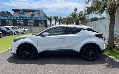 Toyota C-HR I рестайлинг, 2022 год, 1 800 121 рублей, 11 фотография