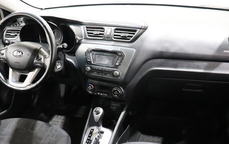 KIA Rio III рестайлинг, 2013 год, 550 000 рублей, 15 фотография