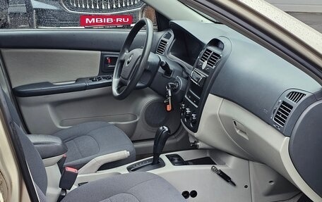 KIA Cerato I, 2005 год, 550 000 рублей, 13 фотография