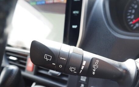 Toyota Voxy III, 2019 год, 2 300 000 рублей, 13 фотография