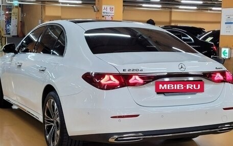 Mercedes-Benz E-Класс, 2025 год, 6 710 000 рублей, 4 фотография