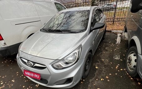 Hyundai Solaris II рестайлинг, 2014 год, 810 000 рублей, 1 фотография