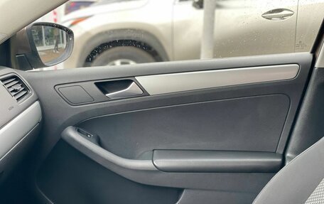 Volkswagen Jetta VI, 2012 год, 999 000 рублей, 11 фотография