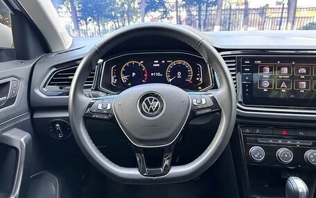 Volkswagen T-Roc I, 2023 год, 2 100 000 рублей, 8 фотография