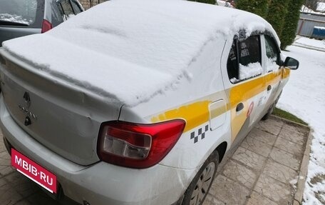 Renault Logan II, 2017 год, 120 000 рублей, 2 фотография