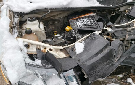 Renault Logan II, 2017 год, 120 000 рублей, 12 фотография