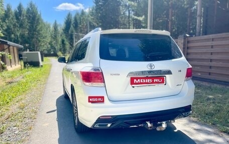 Toyota Highlander III, 2011 год, 2 250 000 рублей, 8 фотография