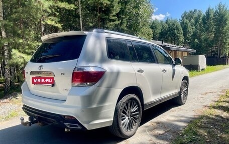 Toyota Highlander III, 2011 год, 2 250 000 рублей, 11 фотография