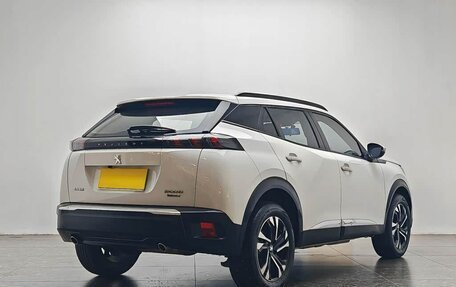 Peugeot 2008 II, 2022 год, 995 325 рублей, 3 фотография