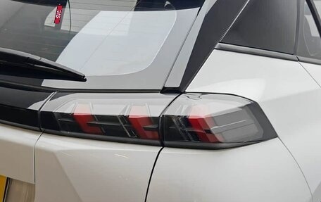 Peugeot 2008 II, 2022 год, 995 325 рублей, 7 фотография