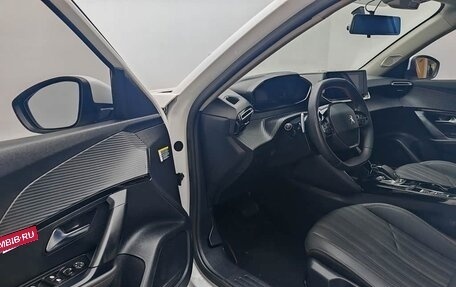 Peugeot 2008 II, 2022 год, 995 325 рублей, 14 фотография