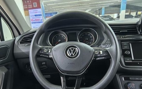 Volkswagen Tiguan II, 2021 год, 1 450 000 рублей, 9 фотография