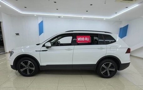 Volkswagen Tiguan II, 2021 год, 1 450 000 рублей, 7 фотография