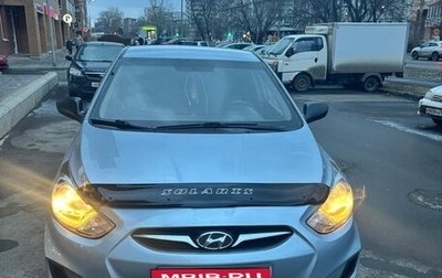 Hyundai Solaris II рестайлинг, 2011 год, 735 000 рублей, 1 фотография