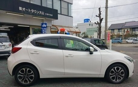 Mazda Demio IV, 2015 год, 699 000 рублей, 2 фотография