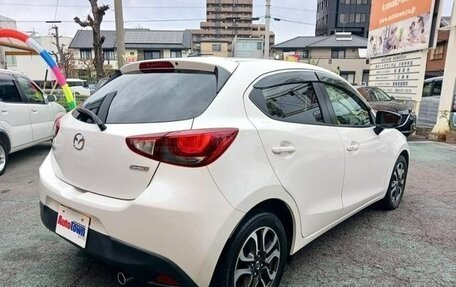 Mazda Demio IV, 2015 год, 699 000 рублей, 4 фотография