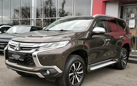 Mitsubishi Pajero Sport III рестайлинг, 2017 год, 3 500 000 рублей, 1 фотография
