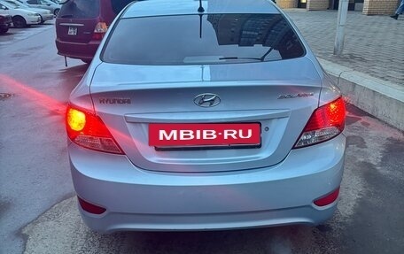 Hyundai Solaris II рестайлинг, 2011 год, 735 000 рублей, 8 фотография