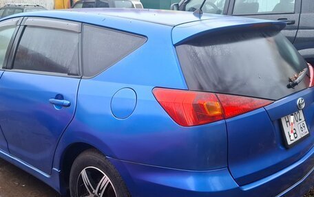 Toyota Caldina, 2003 год, 700 000 рублей, 2 фотография