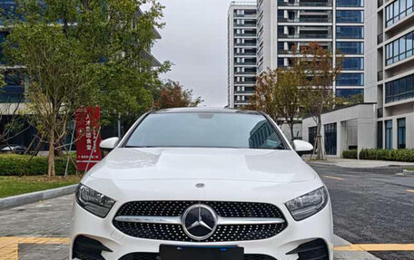 Mercedes-Benz A-Класс, 2022 год, 1 582 900 рублей, 2 фотография