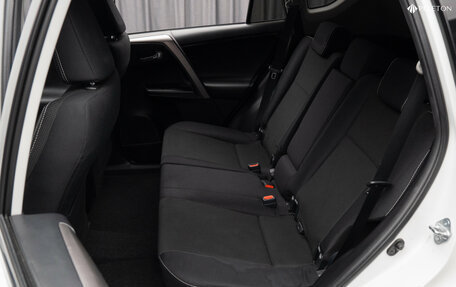 Toyota RAV4, 2016 год, 1 870 000 рублей, 14 фотография