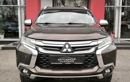 Mitsubishi Pajero Sport III рестайлинг, 2017 год, 3 500 000 рублей, 2 фотография