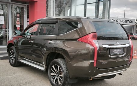 Mitsubishi Pajero Sport III рестайлинг, 2017 год, 3 500 000 рублей, 6 фотография