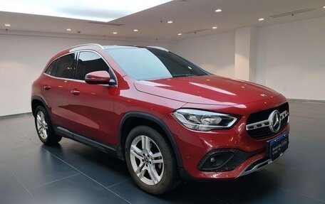 Mercedes-Benz GLA, 2021 год, 1 990 000 рублей, 2 фотография
